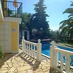 אתר נופש Jardin De Aridane 3*